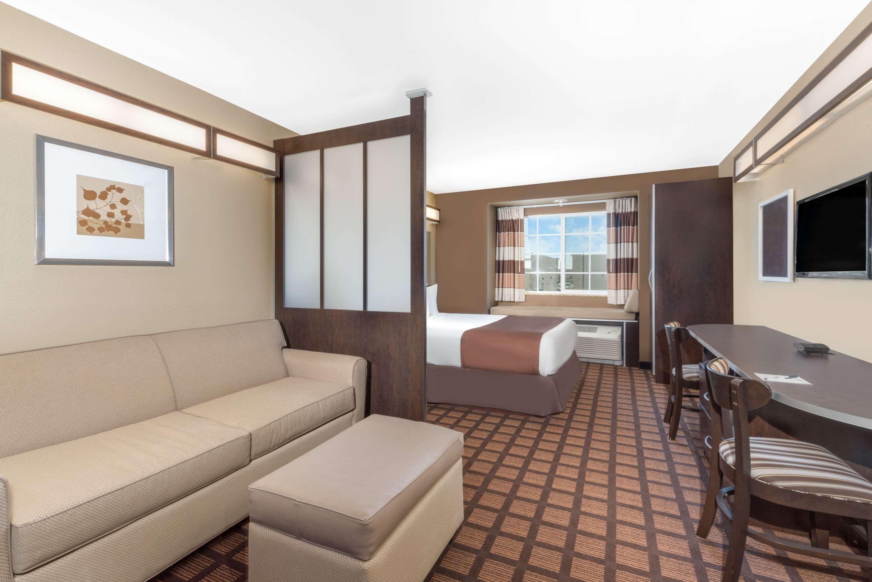 Microtel Inn & Suites By Wyndham Midland Eksteriør billede