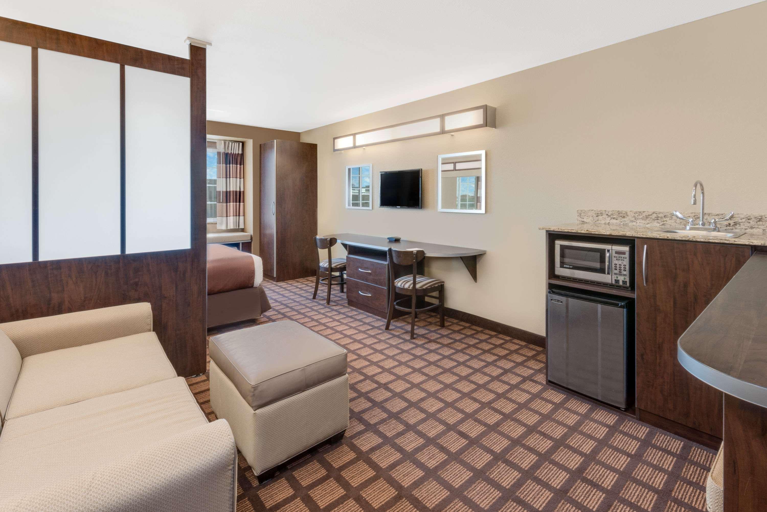 Microtel Inn & Suites By Wyndham Midland Eksteriør billede