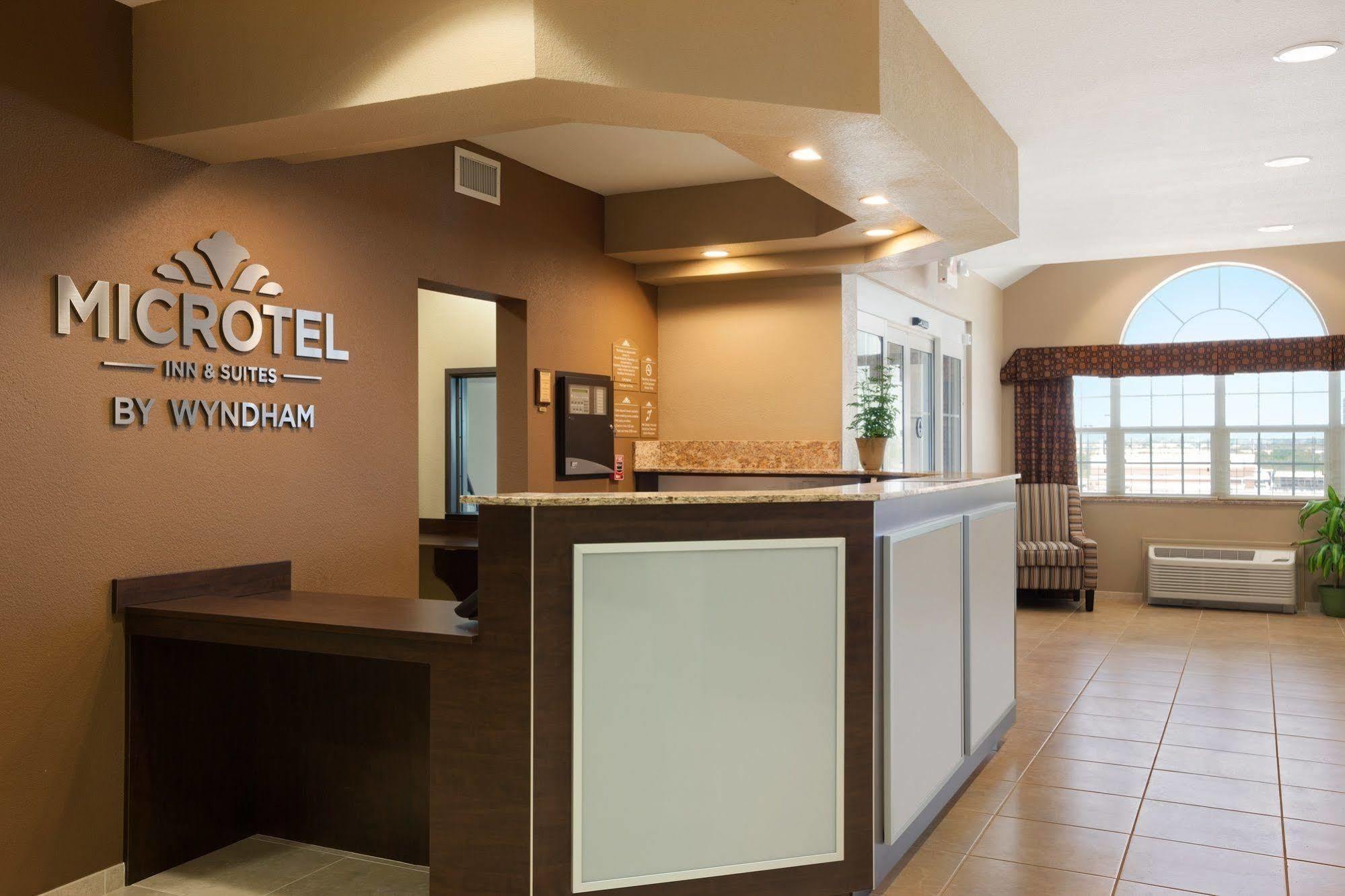 Microtel Inn & Suites By Wyndham Midland Eksteriør billede